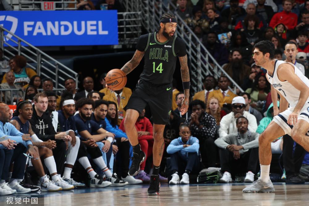 暂时落后于 暂时落后于