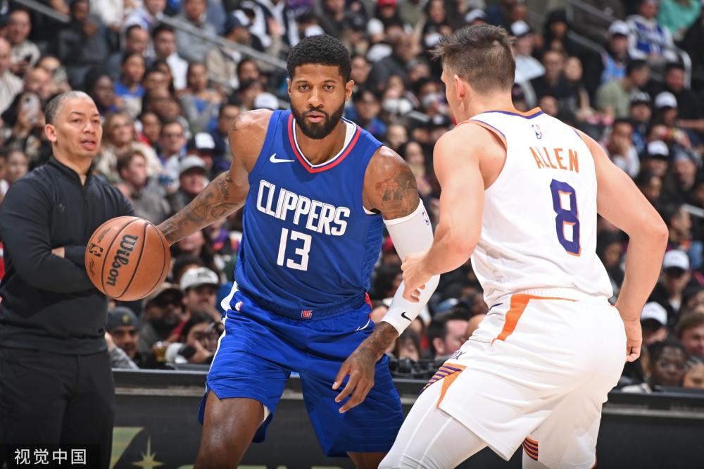 频频出手 频频出手